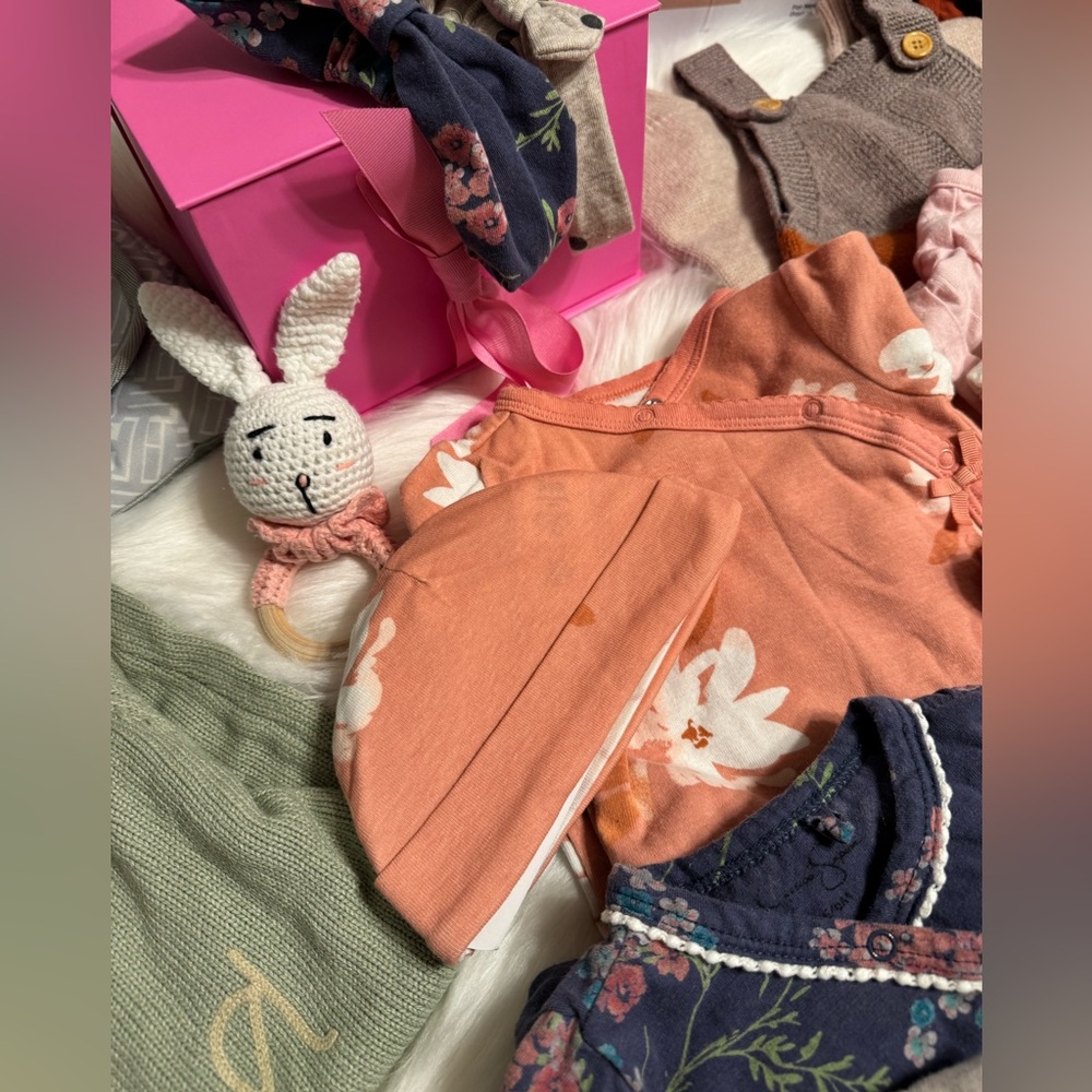 0-6 Months •BUNDLE DEAL• - Picture 13 of 16